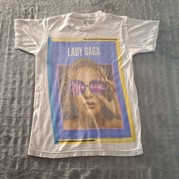 New Authentic Lady Gaga Joanne World Tour Merch Glasses Tour City T-Shirt Small - Picture 1 of 7